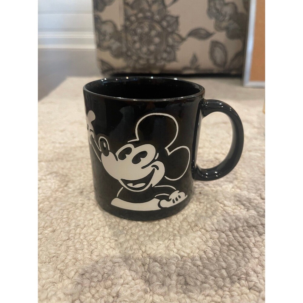 Black and white Mickey Mouse Disney mug 12oz